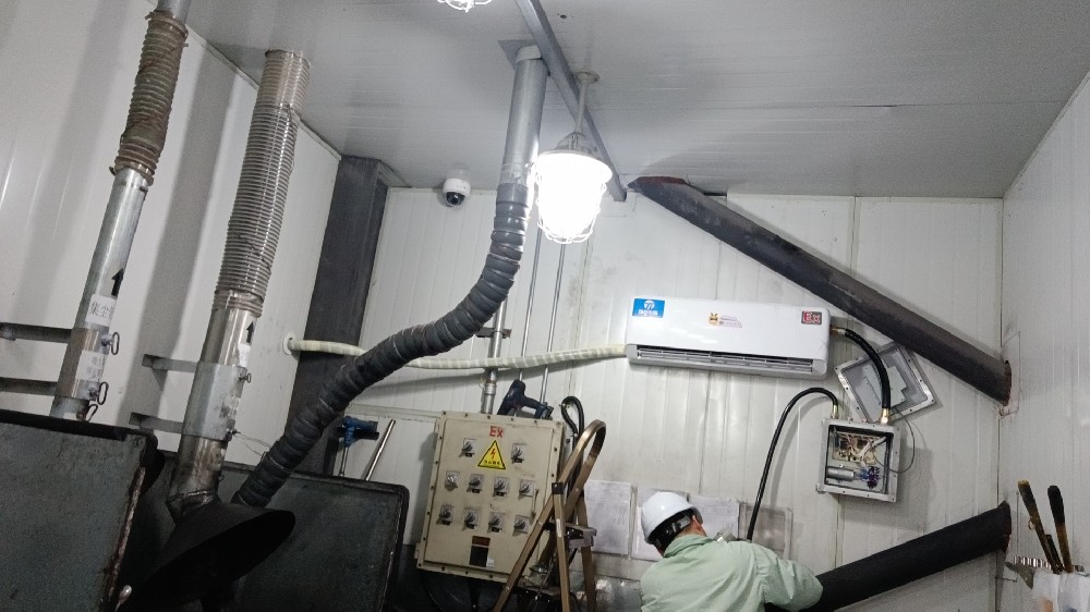 三菱化學(xué)選購?fù)鰾KF-50-Ex壁掛式防爆空調(diào)，已投入正常使用